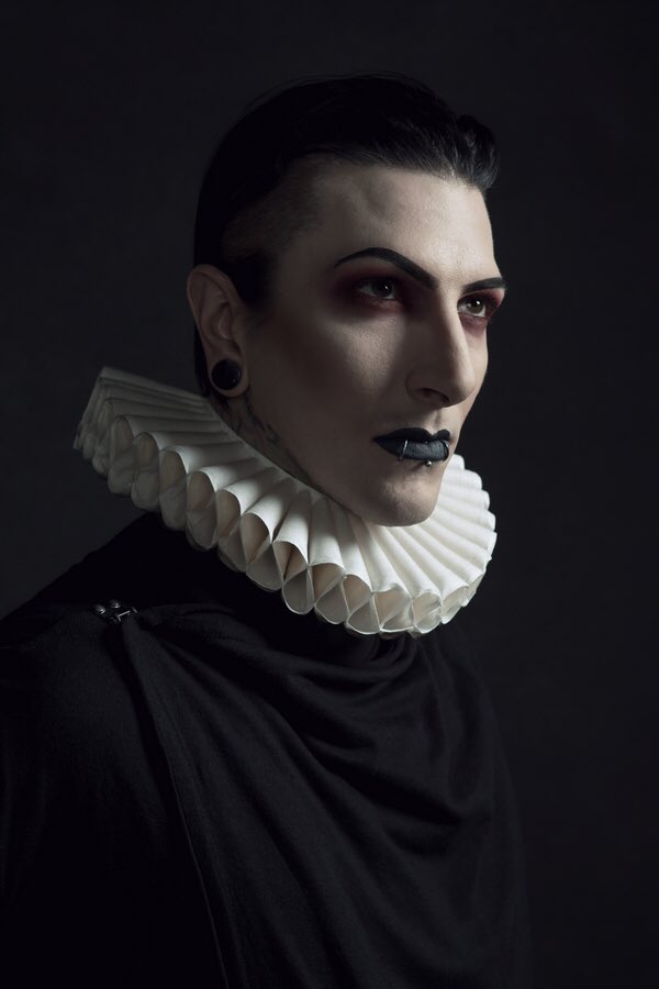ChrisMotionless's tweet photo. Very excited to have worked with @timtronckoe for his new Portraits book. Really rad concept, and all the photos of the artists he shot look amazing. Check out the pre order for the book here https://t.co/AOTa4fcmY3
Makeup by @Gaiapatra https://t.co/UJbFPaeR0u