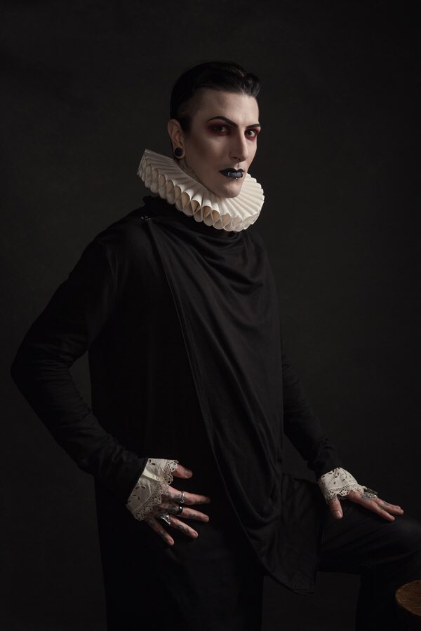 ChrisMotionless's tweet photo. Very excited to have worked with @timtronckoe for his new Portraits book. Really rad concept, and all the photos of the artists he shot look amazing. Check out the pre order for the book here https://t.co/AOTa4fcmY3
Makeup by @Gaiapatra https://t.co/UJbFPaeR0u