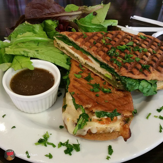gccglendale's tweet image. At Green Corner Café we emphasis on nutrition and taste without sacrificing quality. Grab a satisfying lunch on your break from #GreenCornerCafe - 😍

📸: omair.khan on Instagram

📲 (818) 507-5003
🌐 organicgreencornercafe.net