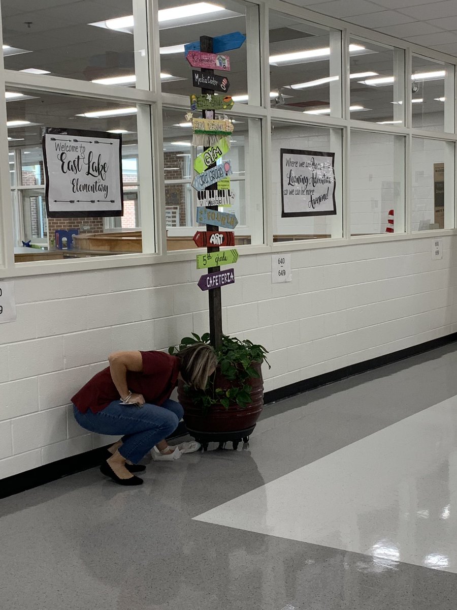 leela_varian's tweet photo. Our principal @eastlake_hcs making sure everything is perfect to greet parents at open house. #nothingtoosmall #openhouse #BackToSchool2019 https://t.co/4r3LR9ZhSf
