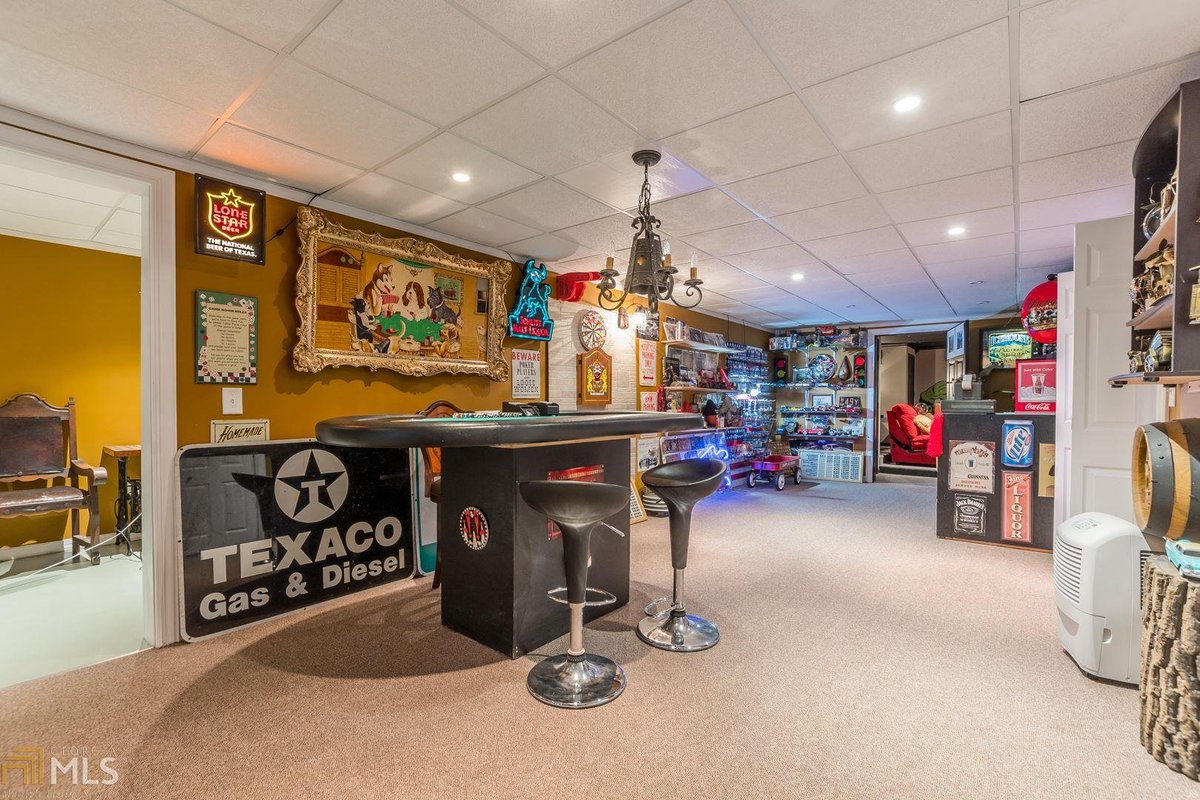 flury_kw's tweet photo. What a basement!!! Call Jana and take a look. 706-499-6896 #janaflury https://t.co/9MMnNECOAW…/126-f…/5d1f5ad1b1789276da507d00/ https://t.co/dvqqVSB12c