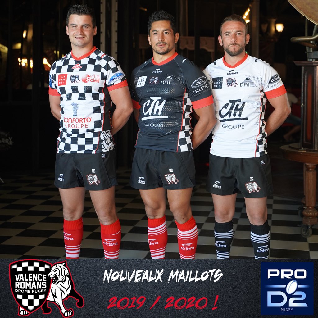 Nouvelle saison, nouvelle division, nouvel équipementier, nouveaux défis. Face à tant de nouveautés et une saison de Pro D2 qui s’annonce Féroce, les Damiers sont fiers de vous présenter leurs tenues de match édition 2019/2020, fraîchement confectionnées par #Eldera. <a href="/rugbyprod2/">Rugby PRO D2</a>
