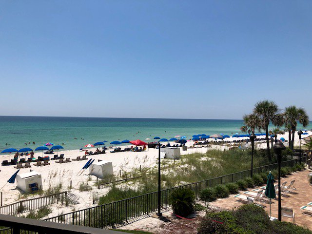 summerhousepc's tweet photo. The weather is great!  Time to plan a beach getaway!  Call us today 800-354-1112 #vacation #beachtrip #PCB #FunInTheSun https://t.co/XvKbdoMHYS