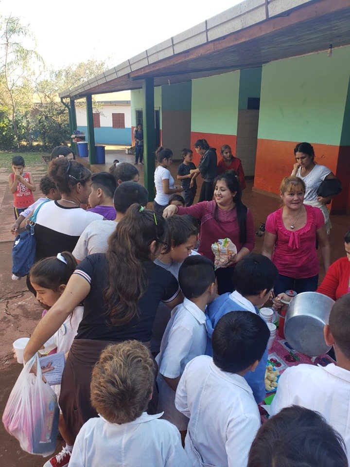 BenildaDammer's tweet photo. Esta tarde, junto al equipo de la Subsecretaría de la Mujer y la familia, acompañamos al vicegobernador @herrerayflia en un #Operativo #Integral de #BarriosActivos que se realizó en la Escuela N°748 del barrio Centro Correntino, en #ItaembeMini
#MisionerismoPuro #Renovación50 https://t.co/n7K1isZCfk