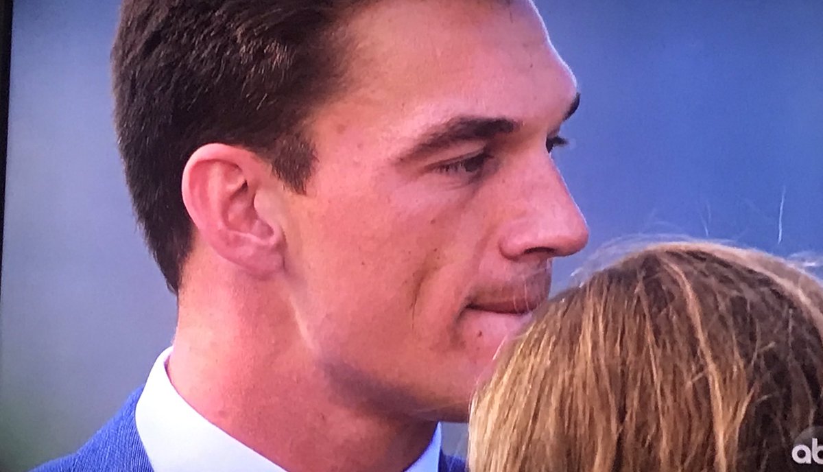 thekatiedrennen's tweet photo. Well this killed my whole soul. #TheBacheloretteFinale https://t.co/TxTRggC13H