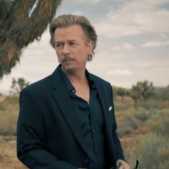 Huge congrats to the talented <a href="/DavidSpade/">David Spade</a> on his #LightsOut debut on the @comedynetwork. Enjoyed it immensely - real "comedy" and conversation and not just endless rants about politics and crap. Also loved <a href="/realjeffreyross/">Jeff Ross</a> and <a href="/WhitneyCummings/">Whitney Cummings</a> too. #realfunny