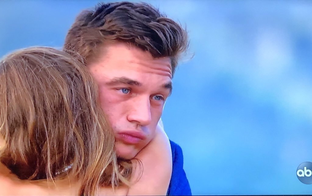 123hngg's tweet photo. hannah brown, this is your tape #TheBachelorette https://t.co/Gd4KqCo8Rh