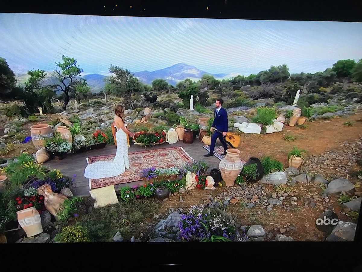 KatchingKat's tweet photo. My boyfriend:

“Why are you so mad?”

Me:

 #TheBacheloretteFinale https://t.co/b1vEWF9luN
