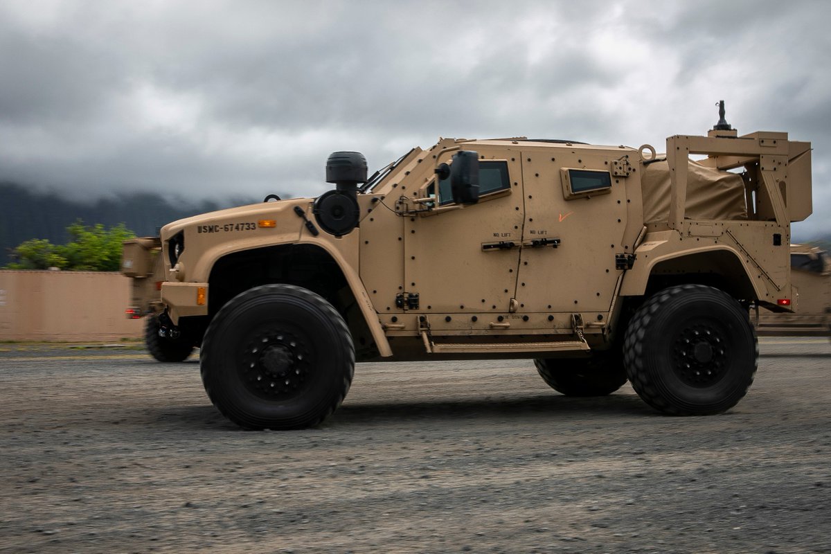 MCB_Hawaii's tweet photo. VROOM! VROOM!

U.S. Marines with 3d Marine Regiment drive a Joint Light Tactical Vehicle (JLTV) during a JLTV field training exercise, Marine Corps Training Area Bellows, July 29, 2019. (U.S. Marine Corps photo by Cpl. Matthew Kirk) 
#GCE #JLTV #MCTAB #3dRegiment https://t.co/42DsftQrZK