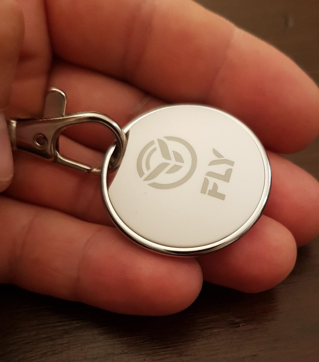Fly2GoOfficial's tweet image. Praktisch!
Unsere Bluetooth Chips ersetzen den Schlüssel unserer Roller! Sobald Du Dich deinem Fly Roller näherst, geht er an! Gehst du weg, geht er aus. 
🥰