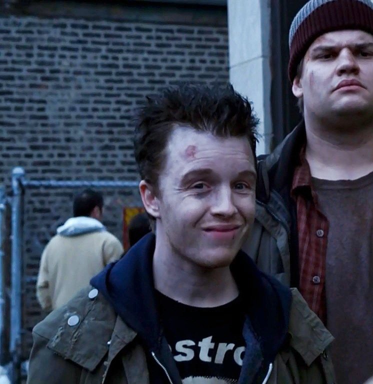 the 1000 and one facial expressions of Mickey Milkovich. a thread.