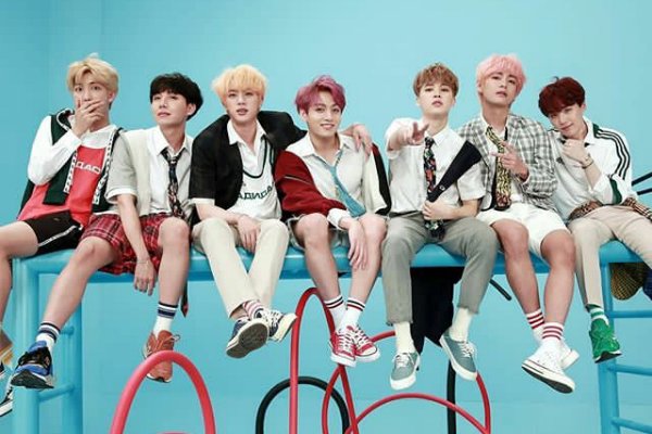 V k pop. битиэс ви. бантан бтс. группа bts. группа бтс корея.