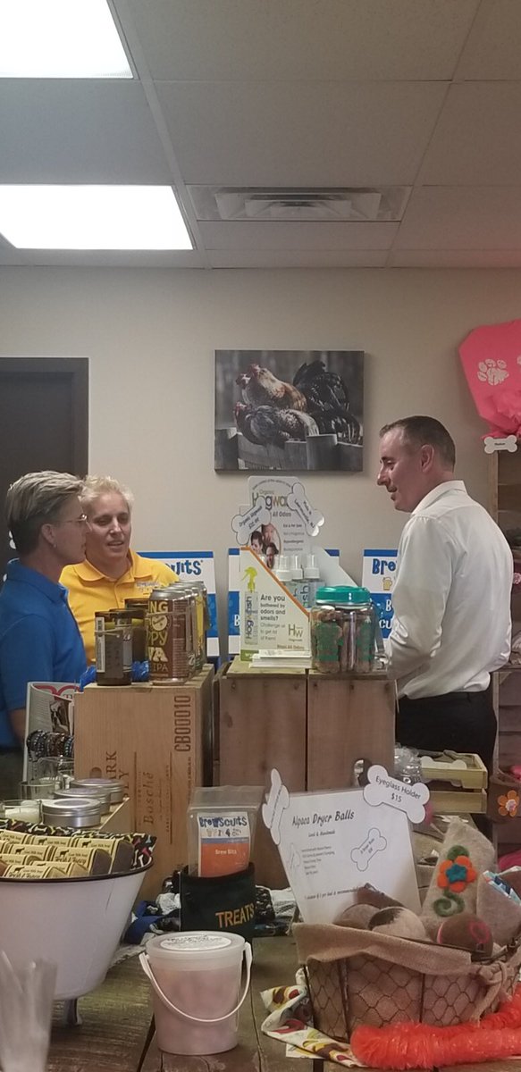 Had the pleasure to talk with <a href="/RepBrianFitz/">Rep. Brian Fitzpatrick 🇺🇸</a> about small business and give him a tour of <a href="/Brewscuits/">Brewscuits</a>   Thanks for taking the time.