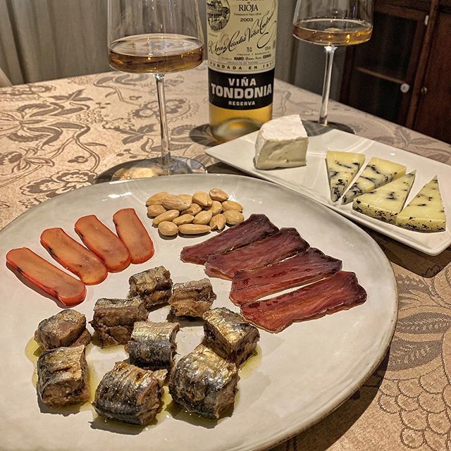 Siempre hay una buena excusa... 💚
#acaseta #meencantaelpicoteo #deaquiyalli #nonecesitoetiquetas ift.tt/2ynP2Me