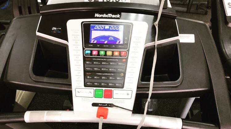 PlayitagainLC's tweet image. 🚨Treadmill Tuesday🚨
•
Norditrack T 5.5 || $250
•
Visit Play It Again Sports at 1021 E Amador Ave for more more info! #playitagainsportslc #purelascruces #treadmills