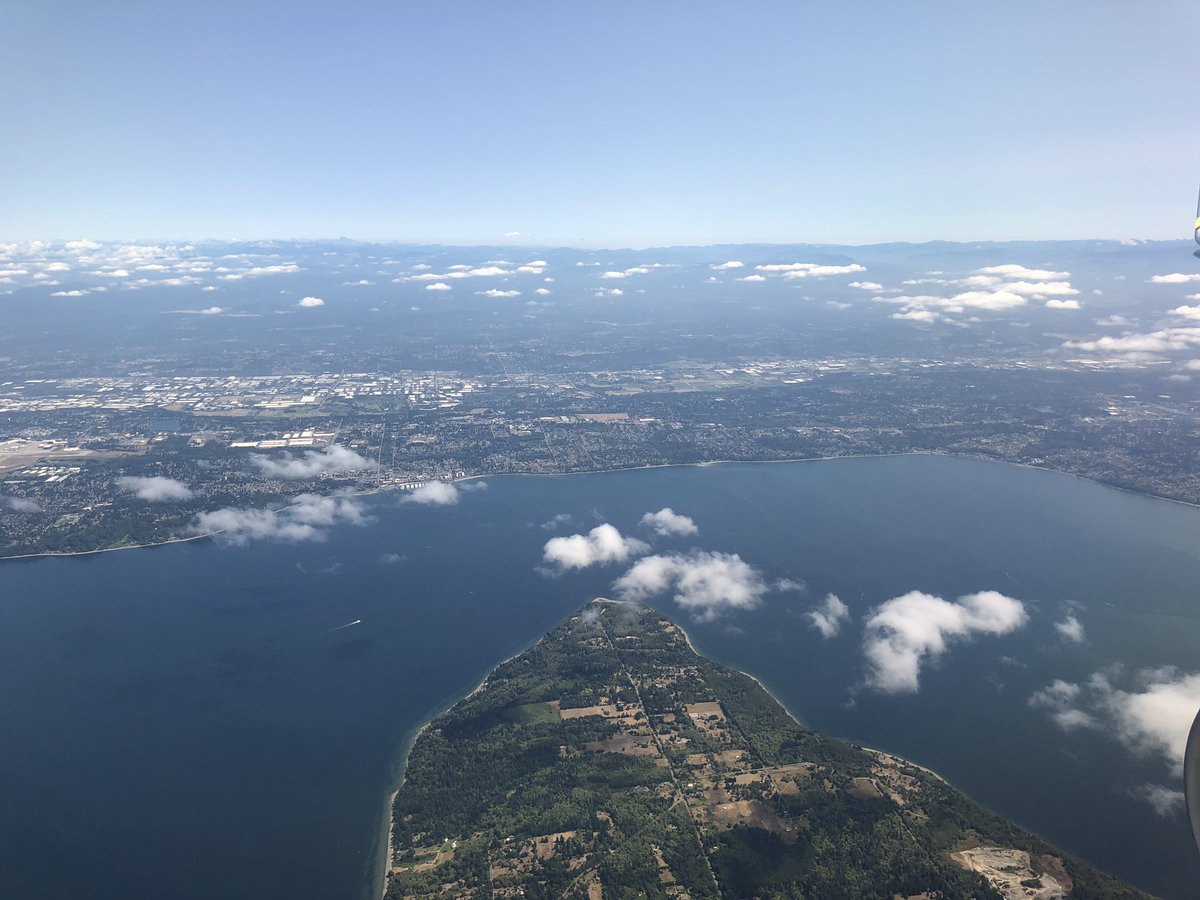 RickyBRealtor's tweet image. Bout to do some work with the three best regional partners in the country!!! 

@RobertCulp @davidlee1204 @jasonsuprenant

#verity #pagecom #ccComm #WeAreNW #PNWTakeover 

@JamesLeeWC @suehyun_chung @RickWesterdale @mikesego1123 @gotoyourgokit @kelci_ly