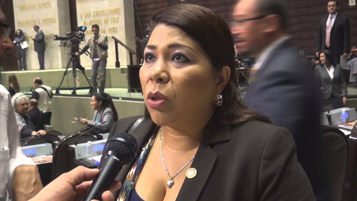 MARTHAAVILEZPE1's tweet photo. Ya no queremos mas #Corrupcion en Mexico ve a robar a tu casa Alicia Barrientos @Infonavit @carlosmartinezv  #InfonavitCorrupto https://t.co/yhmOzEwZAq
