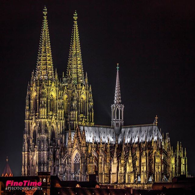 Holiday snap taken on my birthday in 2015 I believe
.
.
#cologne #dom #koln #deutschland #deutschlandgreatshots #travel #tourism #tourist #night #nightphotography #cathedral #germany #nofilter #nophotoshop @natgeo @natgeotravel <a href="/lonelyplanet/">Lonely Planet</a>