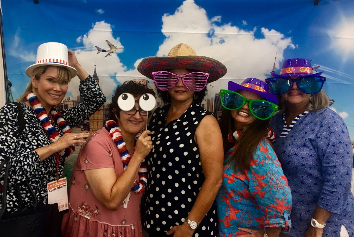 LutherJonesElem's tweet photo. Luther Jones representing at T2T. 💥💛 #T2T2019 https://t.co/MnupOjmzTI