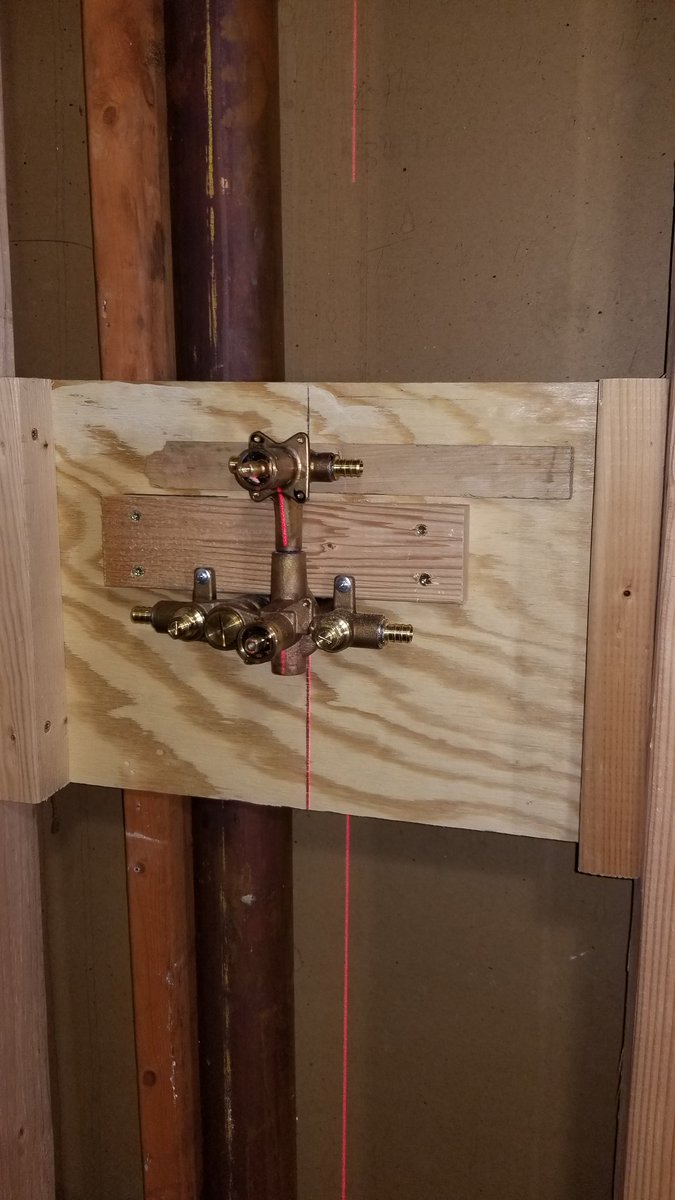 _PetethePlumber's tweet photo. @MattRisinger just a small bathroom reno, lasers to set rough valve and the master carpenter for the blocking #TheBuildShow #NewJersey https://t.co/v22fneh9hT