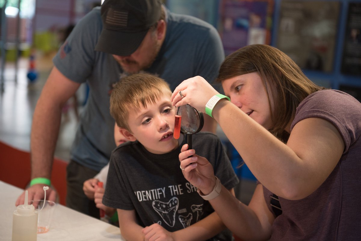 lancscifactory's tweet image. Looking for something to do with the kids for the rest of the summer? Visit the #LancasterScienceFactory on Saturday or Sunday between now and August 18th for a special giveaway!  ow.ly/9Vyf50vfGgj @lancscifactory #LancasterPA #LancasterLovesScience #ScienceCenter