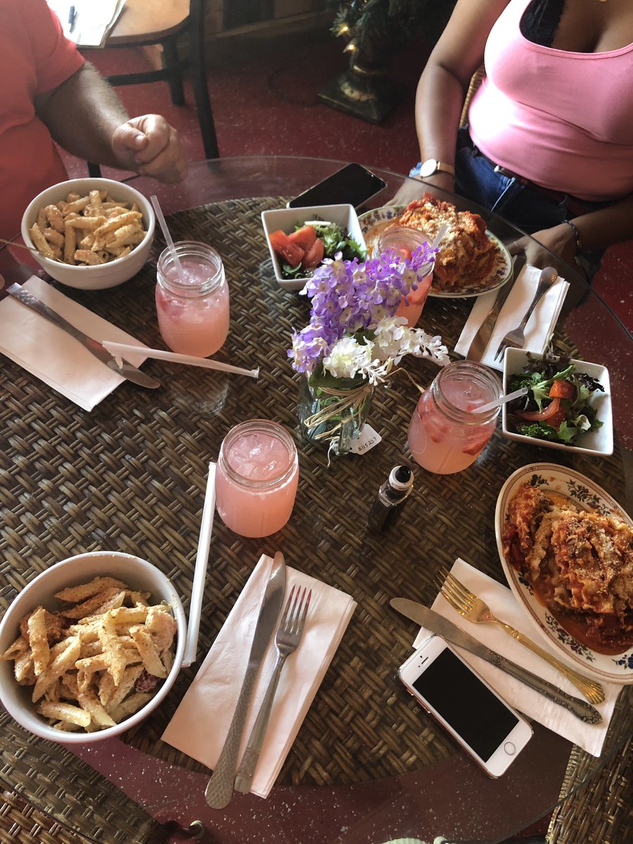 Mamma’s having a baby shower in the cafe!!! #babyshower #cafe #mammas