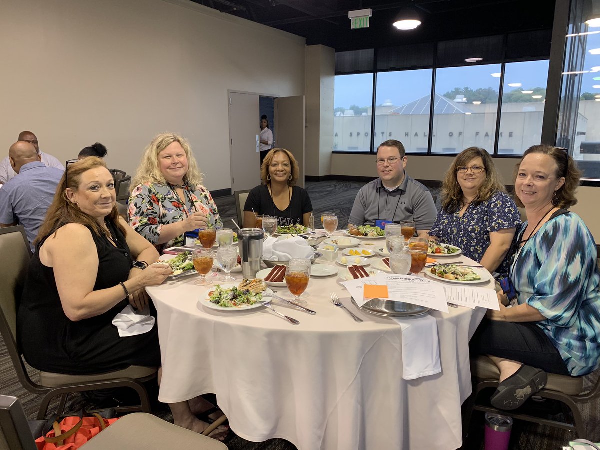 bpspigpen's tweet photo. Great Lunch today w/ some great Career Technical Educators from Jefferson County. This was sponsored by Alabama Jumpstart.  They are an awesome supporter of Financial Literacy and provides a lot of FREE resources to our teachers and students. @JEFCOCareerTech @JEFCOED https://t.co/ciqlsxIMKs