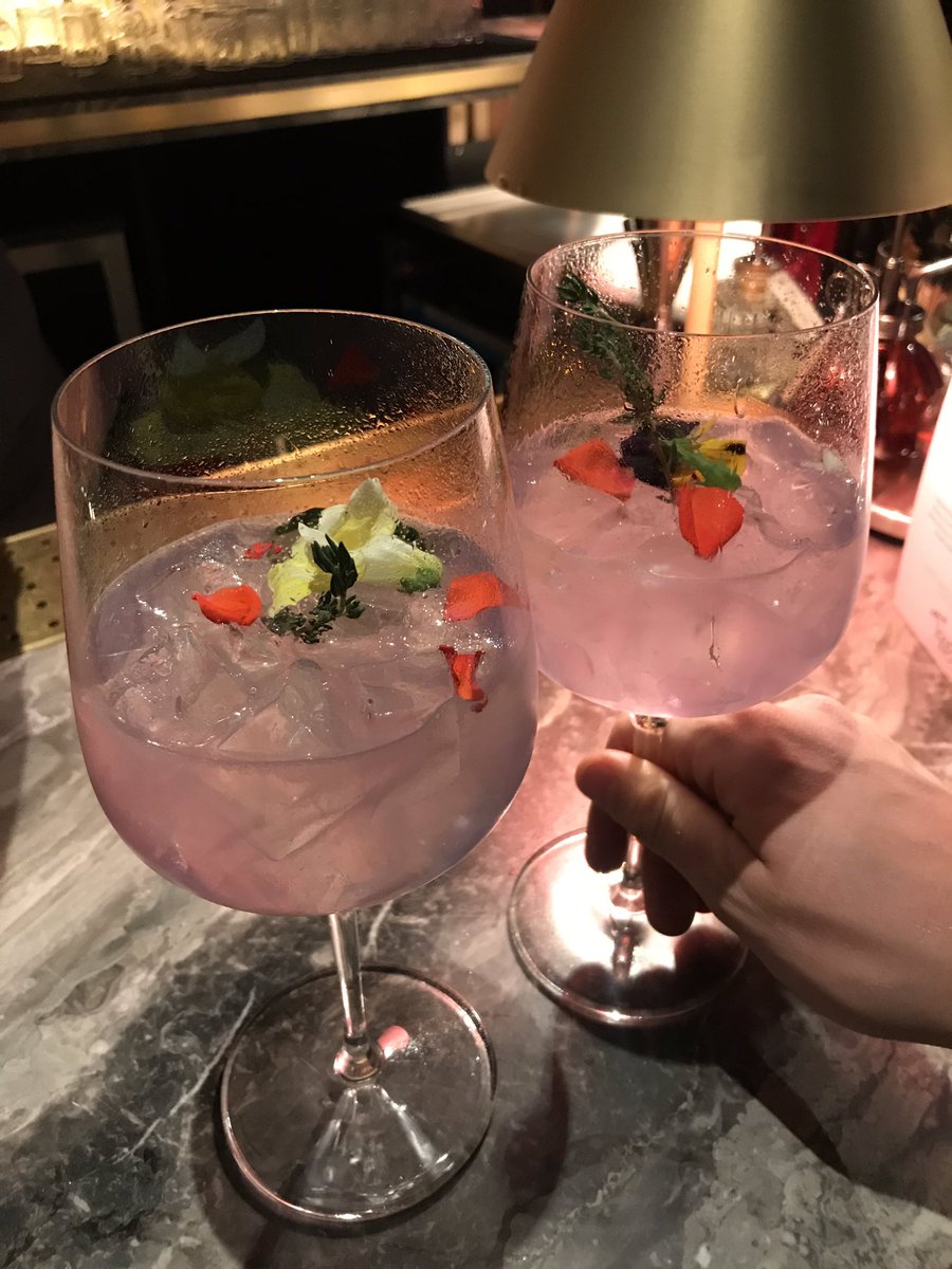 WorldofCruising's tweet photo. Those sailing on @CruiseNorwegian’s #Encore should start building up an appetite now... We previewed it’s Onda by Scarpetta menu, and it’s a gastronome’s dream 😍😋 There’s also a cocktail menu by @KathyCaseyChef... #norwegianencore #cruisenews #cruisecuisine https://t.co/zZ8o28knsn