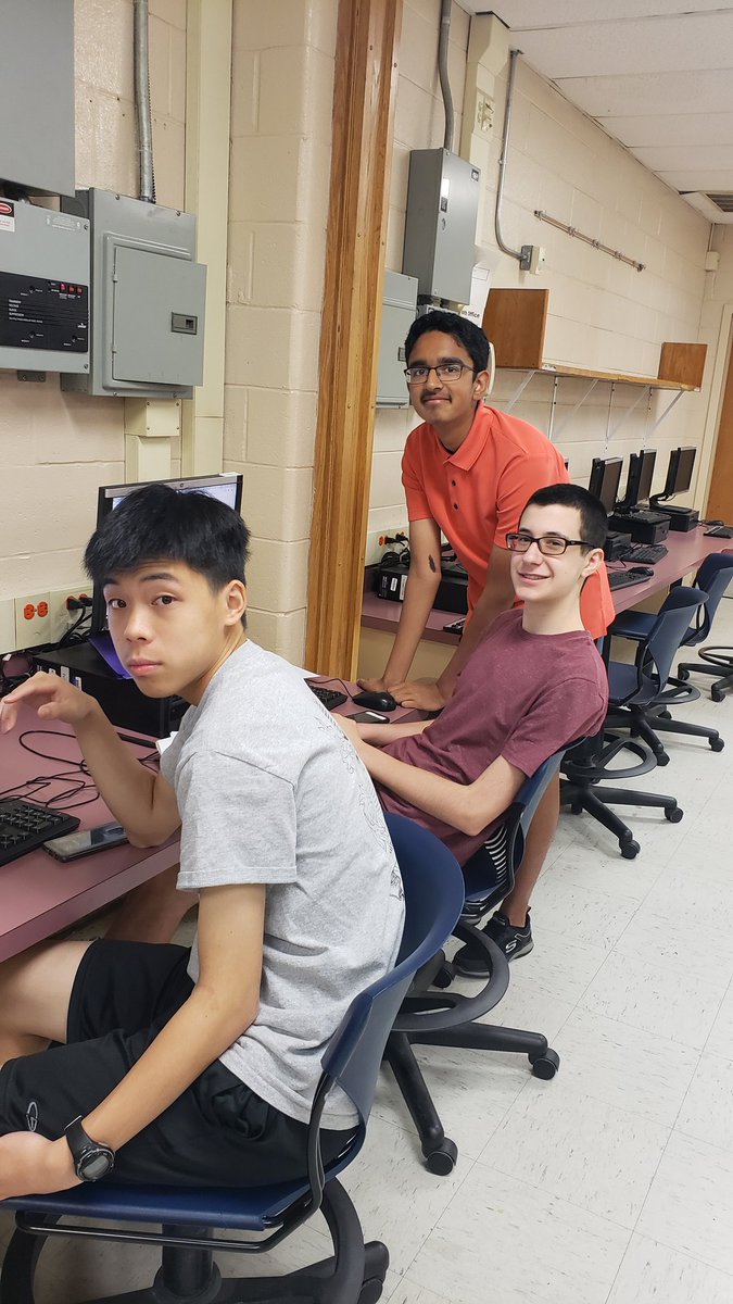 JeanetteCollet1's tweet photo. Summer? Who has time for summer? Research waits for no one! #CommackResearch #ThinkTank #whatididonmysummervacation
#sweatingforscience #CHS #TheResearchTeachers #sciencenerds https://t.co/3n74jmwfiO