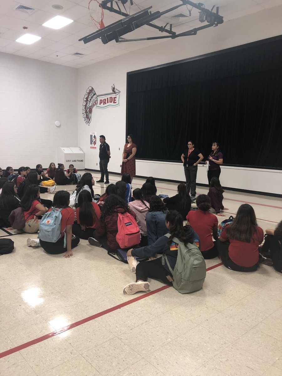 AAcosta9324's tweet photo. Volleyball 2019-20 getting going, letβs make it a great season Warriors!!! #TeamSISD @SSanchez_MS #RedAndStrong https://t.co/gV9LTrZfZS