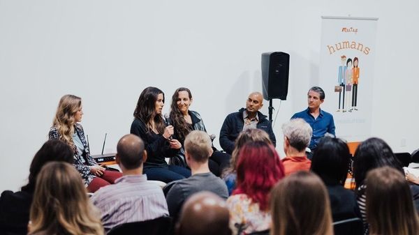 Are you ready for amazing news? Our #HumansNotResources meetups are expanding to THREE (!!!) new cities:

• Boston: meetup.com/Humans-not-Res…

• Austin: meetup.com/Humans-not-Res…

• LA: meetup.com/humans-not-res… 

Get ready for awesomeness coming to your city later this summer!