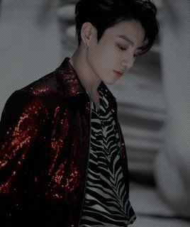 gcfwithmochi's tweet photo. jikook au
Luego de 7 años de relación, Suni quiere experimentar algo nuevo en el sexo y le pide a Jeon hacer un trio, es así como conocen a Jimin, un bailarín de club el cual acepta, pero todo cambia cuando Jeon empieza a desearlo ¿Podrá reprimir aquel deseo y seguir su relación? https://t.co/Ui7shFZRQu