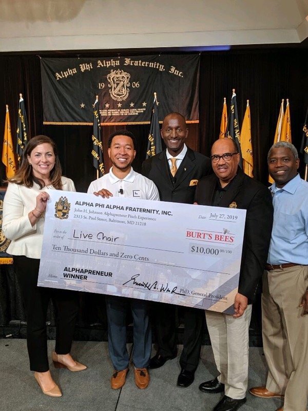 randalpinkett's tweet photo. I was proud to host the 1st Annual Alpha Phi Alpha John H. Johnson Alphapreneur Pitch Experience competition. Congrats to Bro. Andrew Suggs whose winning company, Live Chair, improves the health of men of color at barbershops. #APHIA #LiveChair #Alphapreneur #SocialEntrepreneur https://t.co/KhHowsjkP6