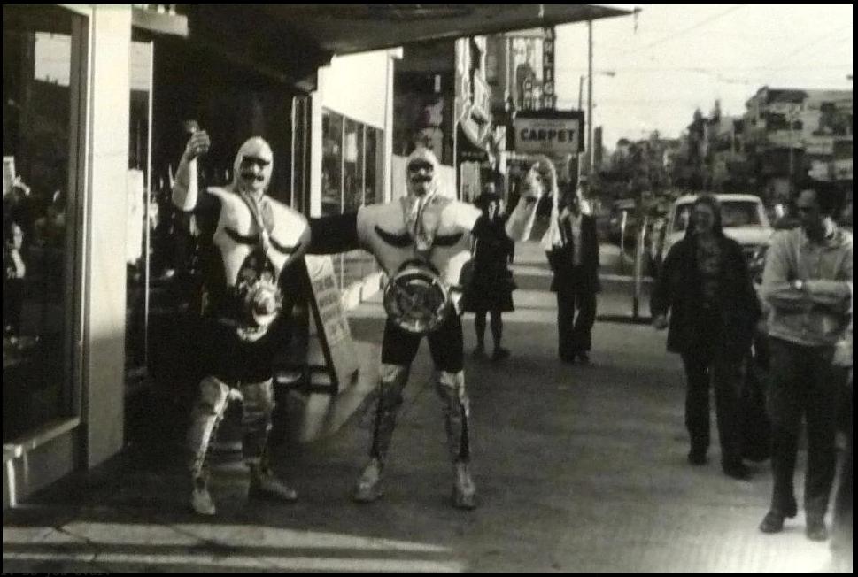 title_in's tweet photo. Here's a photo of the singers of 'Aircraft Damage' from the SANTA DOG 2x7", it's Arf and Omega! https://t.co/B3ZMTOeTiR