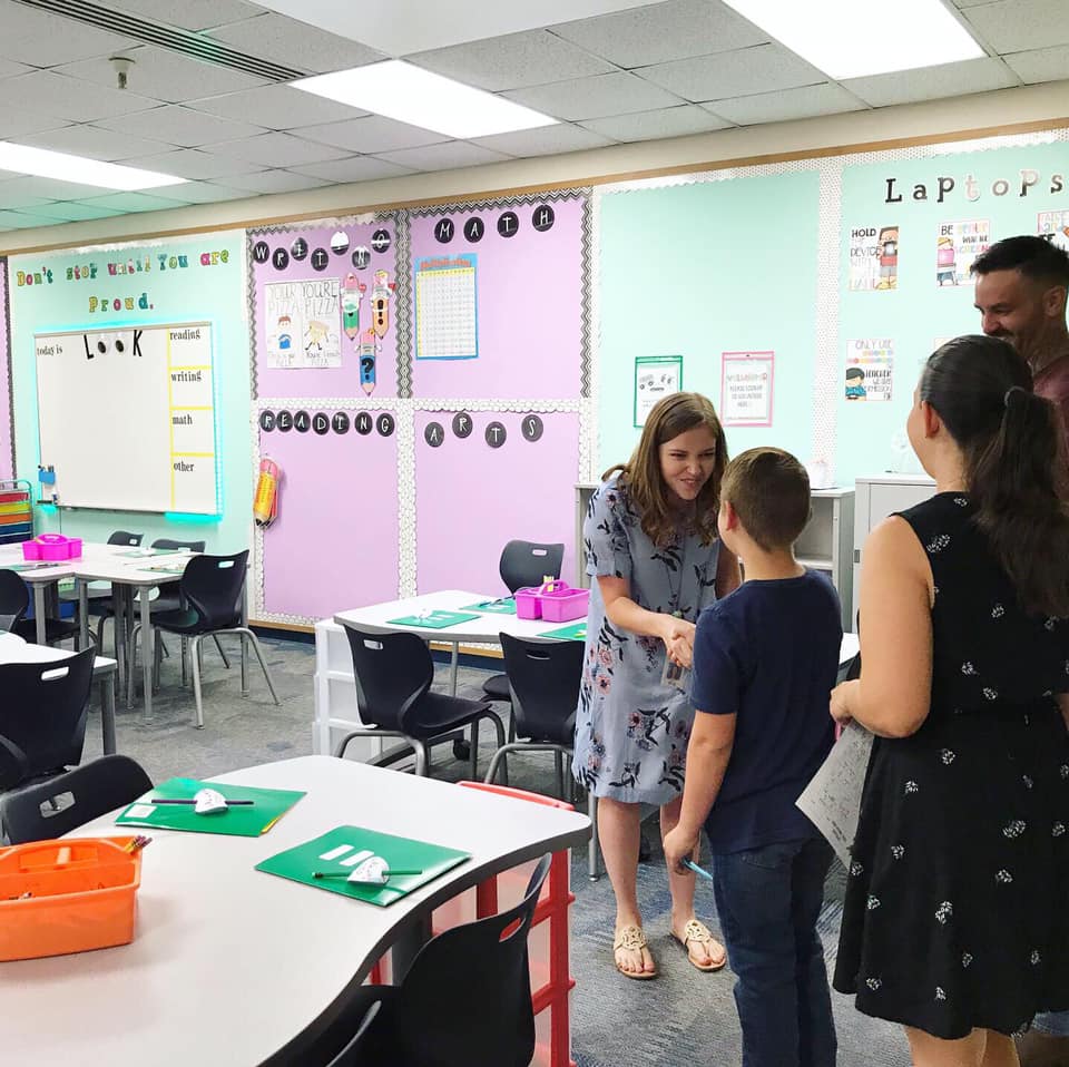 KyreneSchools's tweet photo. Kyrene elementary schools were buzzing with excitement and smiles yesterday at Meet the Teacher night! In addition to touring the school and classrooms, families also learned about Kids Club and unique programs offered at their schools. #BackToKyrene https://t.co/DbQ8GyV2fC