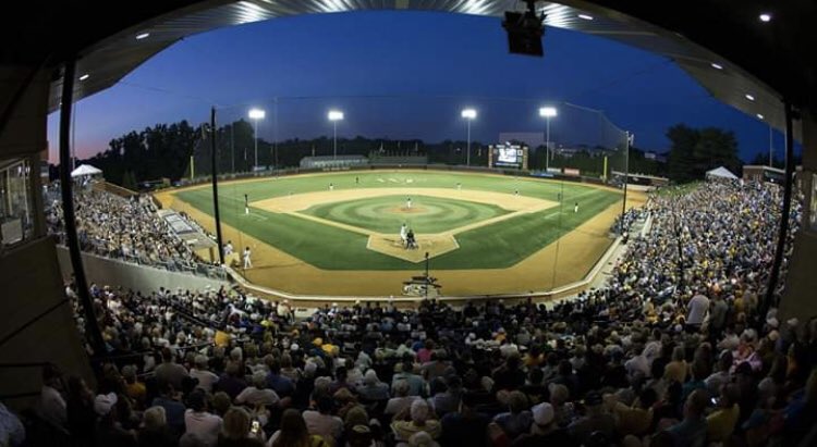 dcs1414's tweet image. Beyond grateful &amp;amp; excited to say I’ve committed to play baseball at Wake Forest University! I can’t express my appreciation to everyone that has helped me get here #GoDeacs  @WakeBaseball @TheCanesBB @Baseball_cghsnc @RawlingsProsNC @kdubbaseball @DiamondFitHQ @TPAnc @CaryLegion