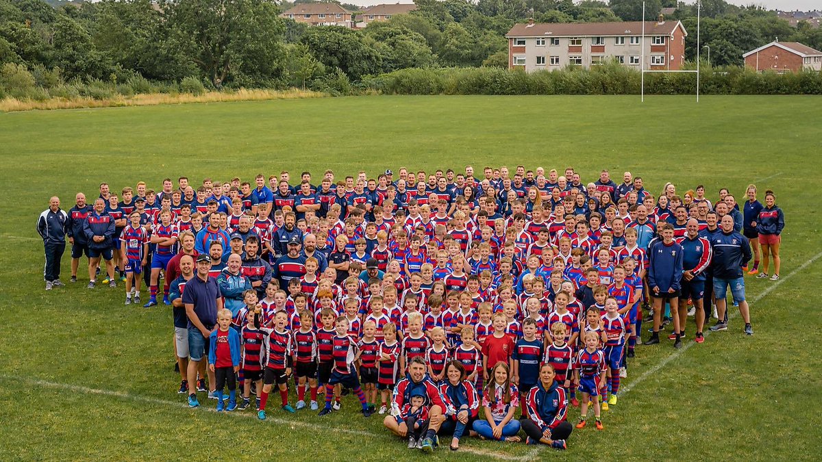 Not bad numbers for a Tuesday night training session! Nearly 300 players/coaches/volunteers all together 💙❤️