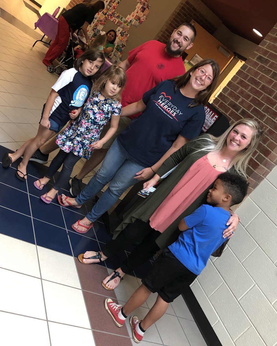 What makes a great #SchoolCulture? PTA volunteers, school mascots, smiling faces &amp; engaged families! Thank you to our <a href="/PauldingLeaders/">Paulding School Leadership</a>, school staff members &amp; volunteers for the hard work and preparation that went into making each child &amp; family feel welcome at Open House!