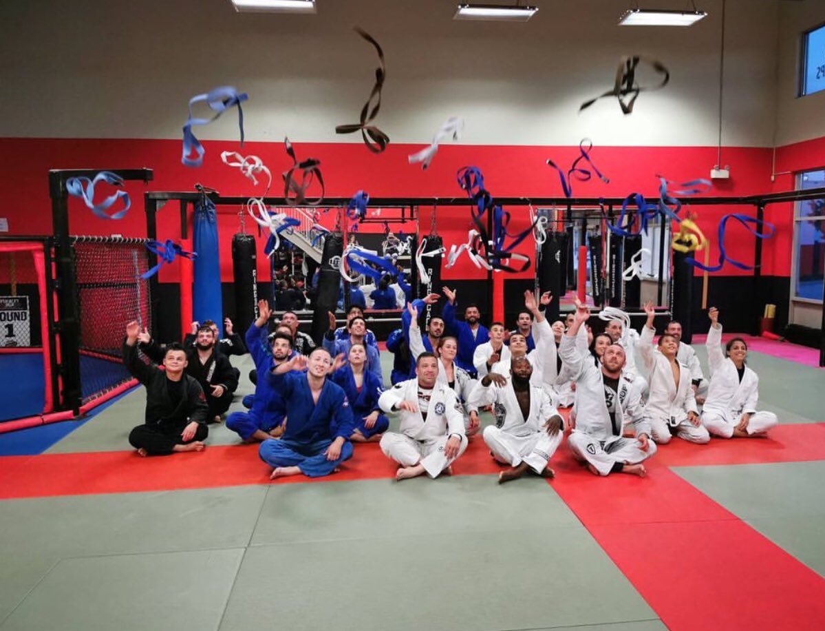 CasinoKevin1979's tweet photo. Another great seminar at #MaximumTrainingCentre with #TKOMMA flyweight champion, and @jorgebrittobjj #BlackBelt Malcolm Gordon. 

#JiuJitsu #JiuJitsuForLifeTeam #BrittoBJJ #TorontoBJJ #MTCWindsor #WindsorOn #YQG https://t.co/4gy6RAEwTv