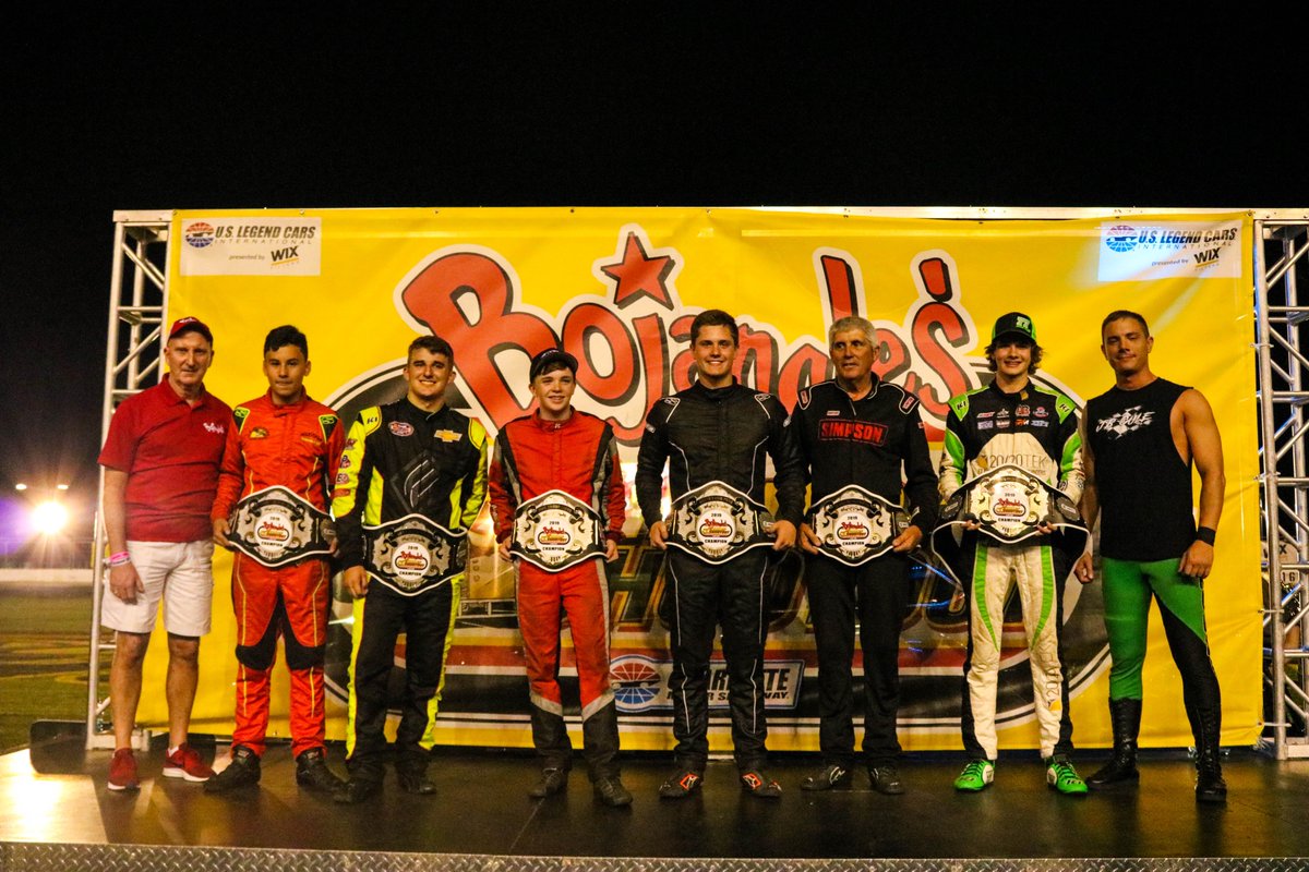 CLTMotorSpdwy's tweet photo. 2019 Summer Shootout Champs 🏆

#WeCreateLegends | #MyTrackMyRoots | #LetsBoRacing https://t.co/bPGH3iWiOv