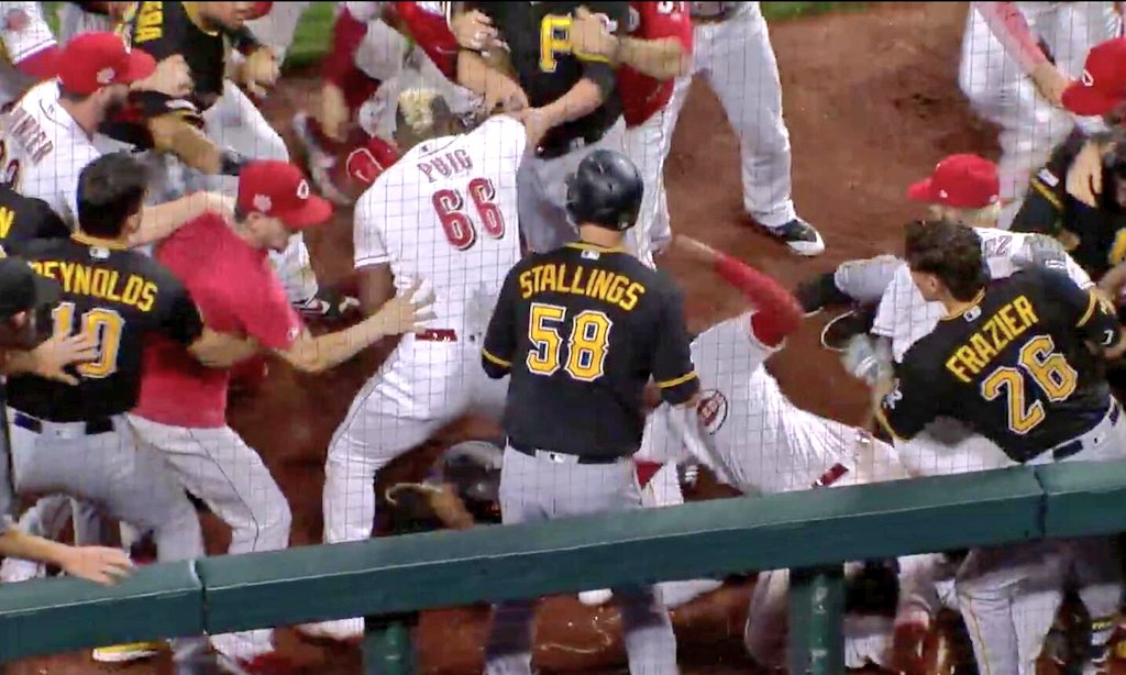 CincyProblems's tweet image. Puig's final game in Cincinnati ends in a benches-clearing brawl vs the Pirates. Legend.

Cincinnati will miss you, @YasielPuig.