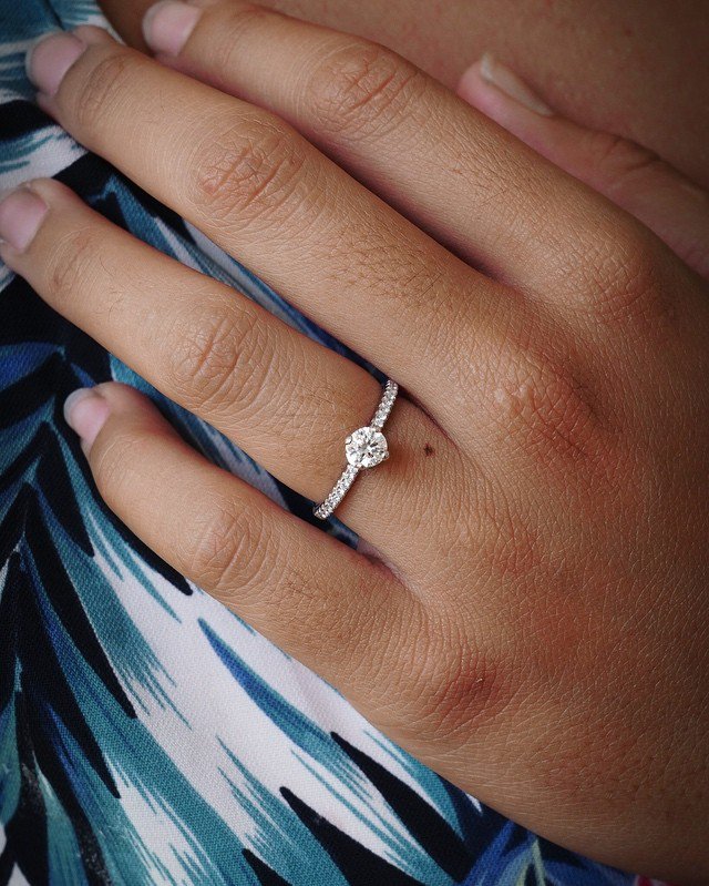 18k White Gold Engagement Ring 💍
If you're looking for engagement rings check out our new website with tons of options! .
.
.
#greenleafdiamonds #maui #hawaii #lahaina #diamond #whitegold #jewelry ...