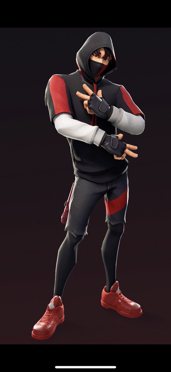 tiago39696877's tweet photo. Eu comprei o s10 e resgatei o ikonik mas na outra semana um primo meu que ñ joga fortnite comprou o s10 alguem quer a skin #compreios10 https://t.co/dFwx36z2LN