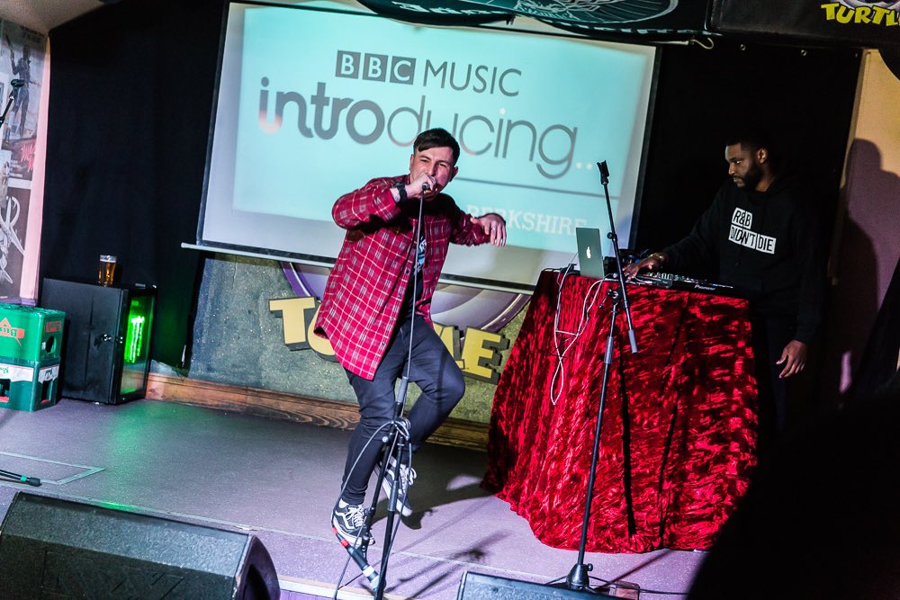 Gotta get my showtime head on for the next couple of weeks, I love performing livese the energy the way the crowd react it’s all mad.  Catch me at frequency next Saturday and desborough carnival on the Sunday busy busy! let’s get it popping 🍾