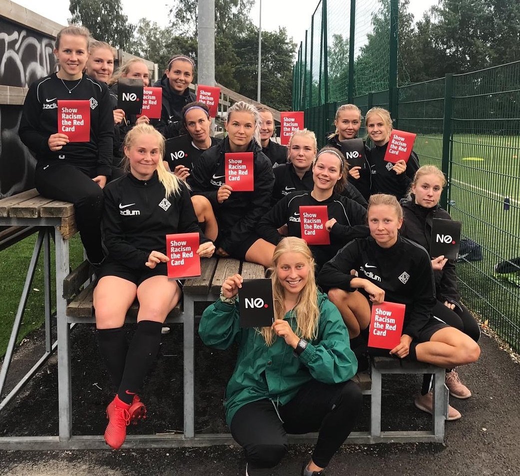 HPS players! #pelaajayhdistys #pukukoppikierros #naistenykkönen  #pelaajanääni #pelaajanarki #punainenkorttirasismille #srtrc #saynotomatchfixing @HPSHelsinki