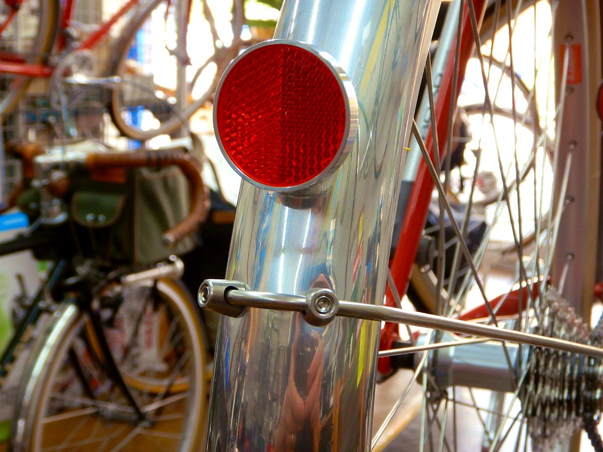 アラヤ『スワローランドナー』に、キムラ製作所のアルミリフレクターと