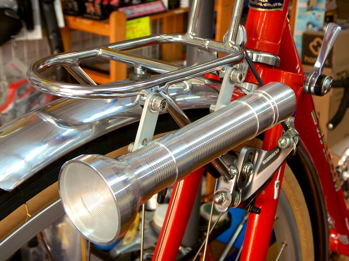 アラヤ『スワローランドナー』に、キムラ製作所のアルミリフレクターと