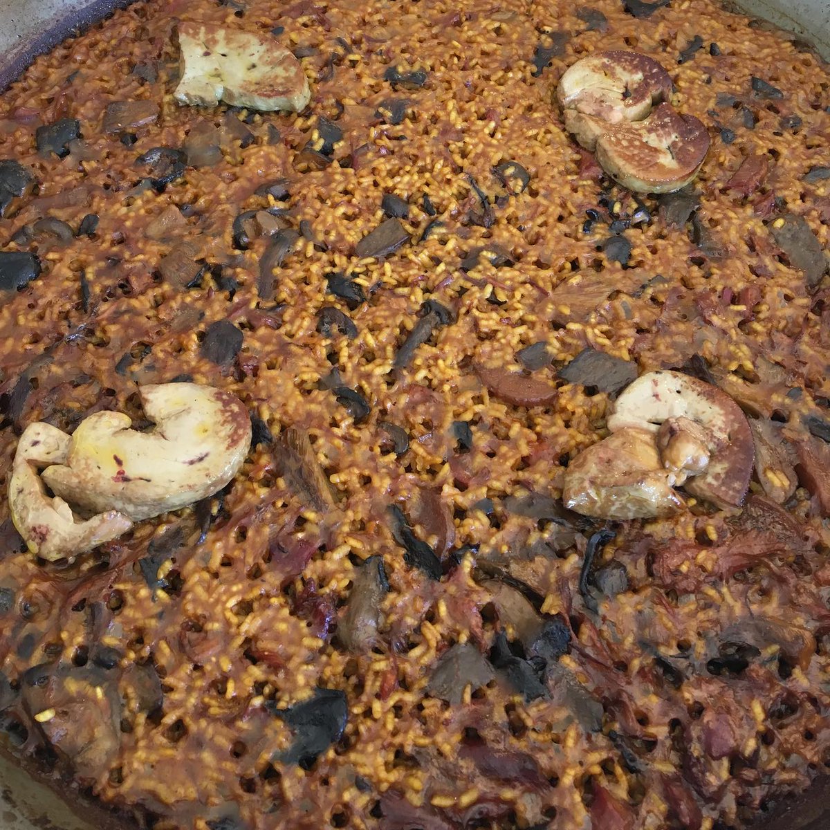 La Ferrera Restauran tweet media