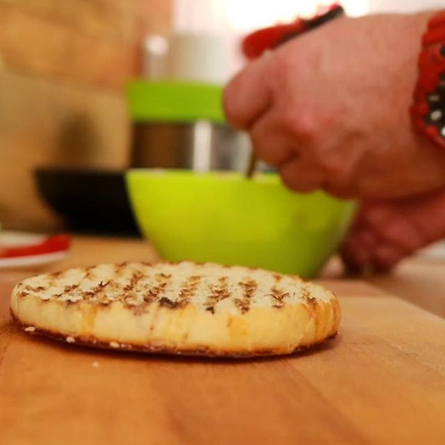 PommesMaen's tweet image. Heute um 19:00 Uhr kommt endlich das REZEPT zur Pommes Män Hamburger Sauce. Nie wieder eine kaufen! #omnomnom #foodporn #pommesarmy #like #lecker #easy #kochen #grillen #burgerporn #klassisch #youtube #umami #hamburger #rezept ift.tt/2YhrQ1O