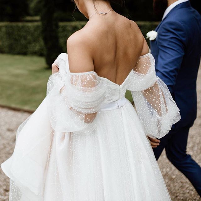 Om naast jou te staan
.
.
.
.
.
.
#ameliaong #anthonyengelen #mevrengelen #mrsengelen #amelianthony #mrsarchangel #married #wedding #godisgood #loveofmylife #holland #bridestory #bride #weddingphotography #weddingday #nlwedding #instagram #instalike #ins… ift.tt/2Ov9FRB